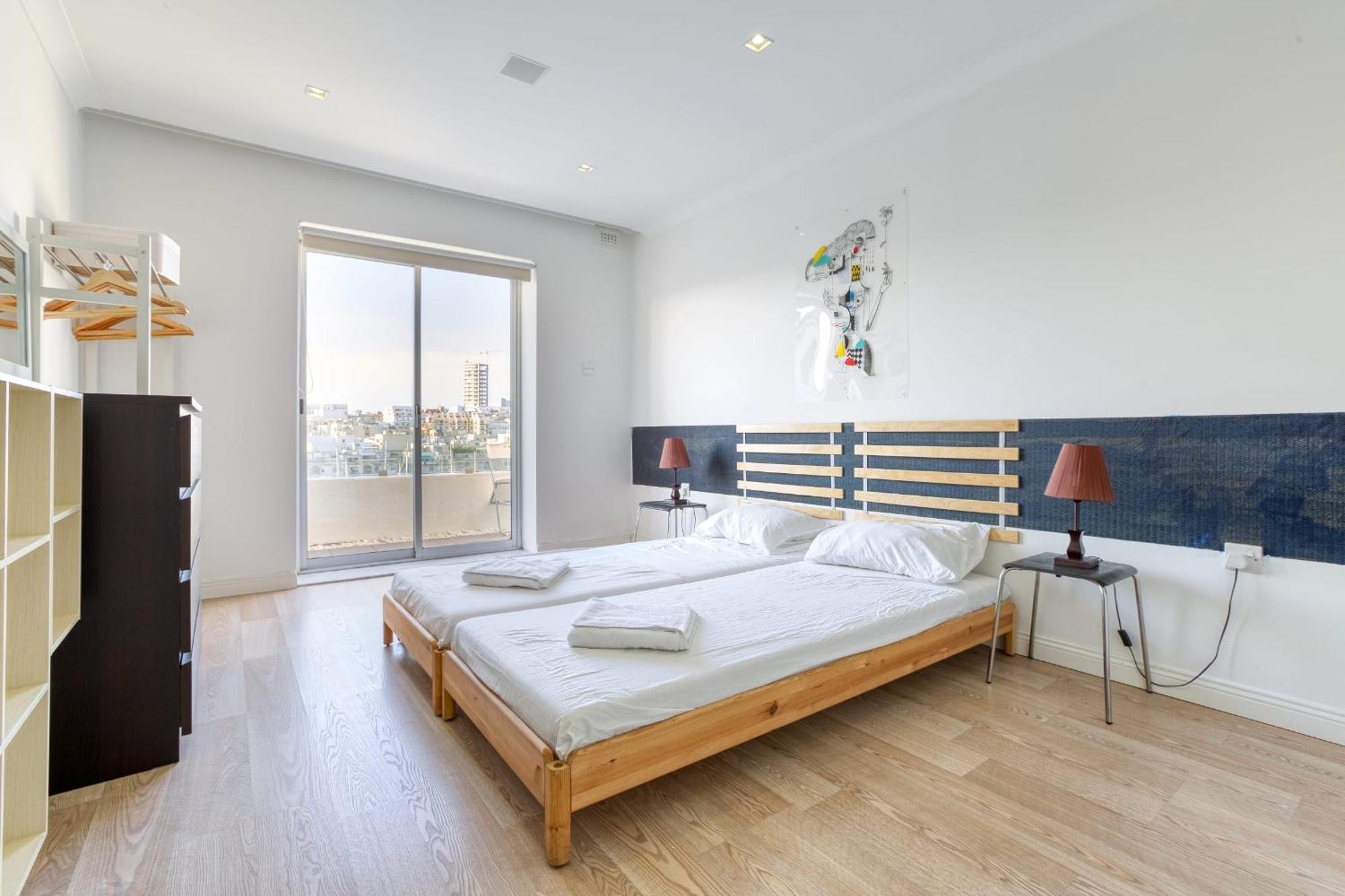 Seafront Apartment-Hosted By Sweetstay Pietà Eksteriør billede